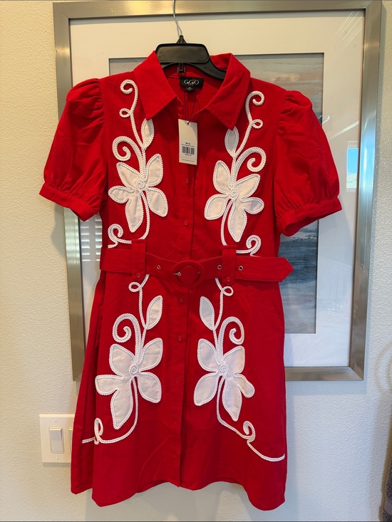 Avara Dresses & Skirts - GOGO Red Button-Front Floral Appliqué Shirt Dress with Belt